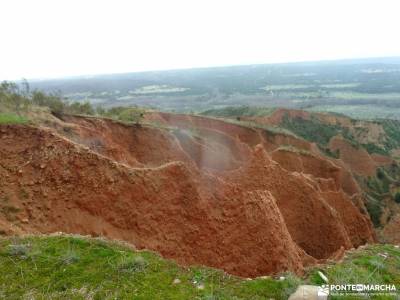 Cárcavas de Patones y Cerro Negro; senderismo niños viajes para el puente del pilar excursiones va